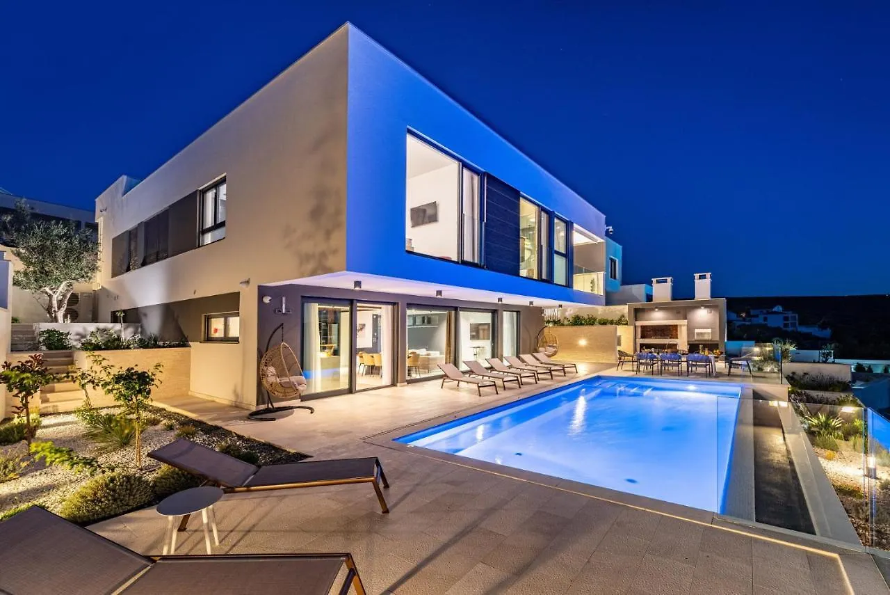 Luxury Villa Novita With Pool Novigrad  Croatia