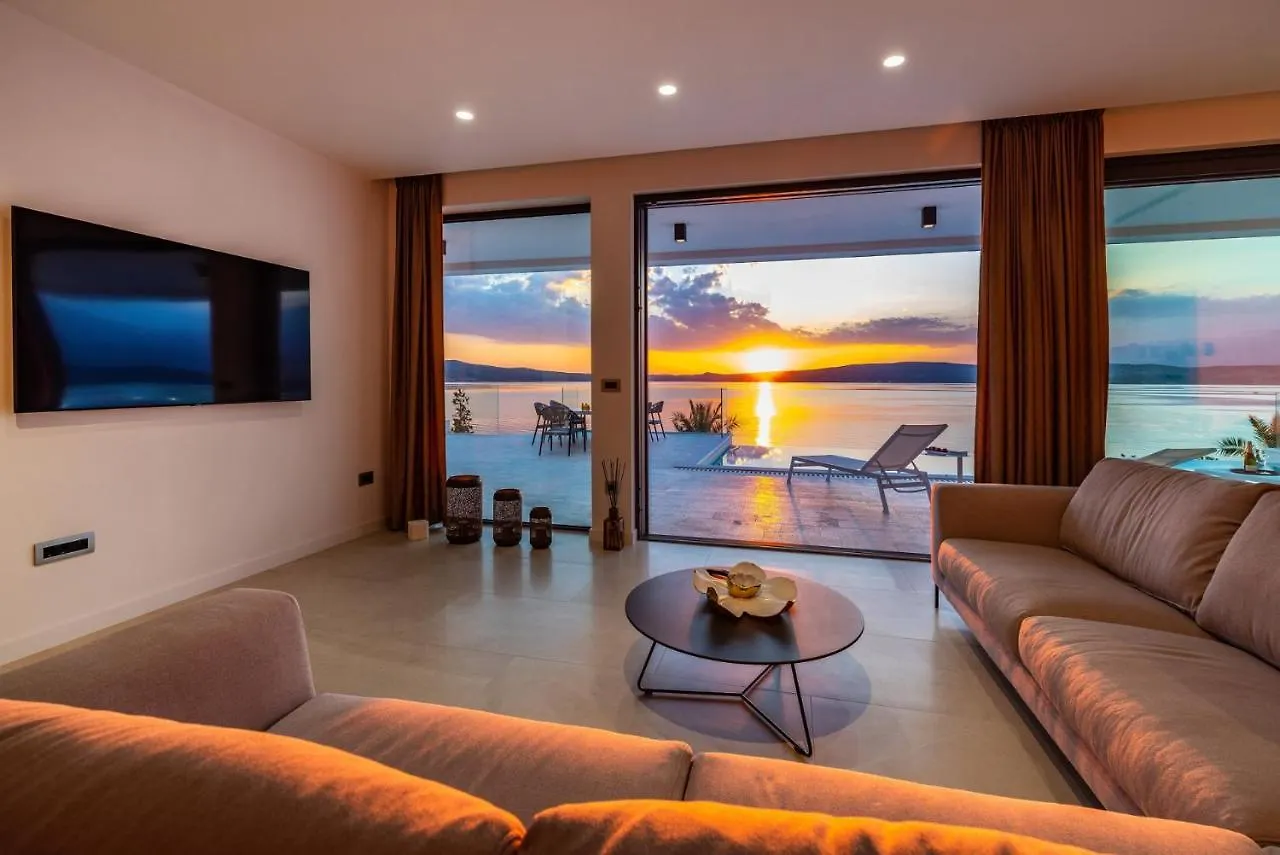 Luxury Villa Novita With Pool Novigrad  Novigrad (Dalmatia)